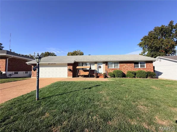 6029 Pebble Hill Dr, Saint Louis, MO 63123