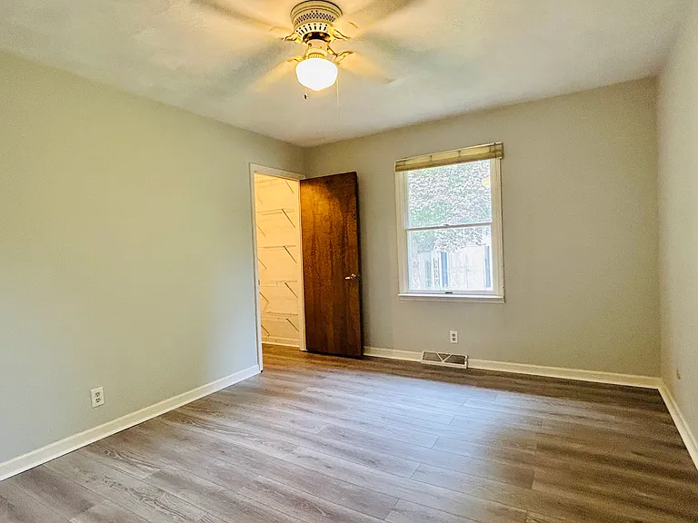 3204 Forsyth Dr — Photo 12