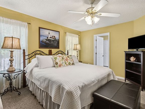 4th image of 13426 Ashford Wood Ct E