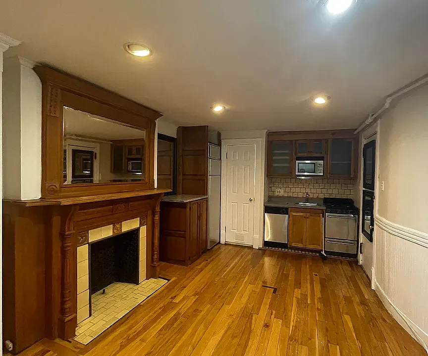 24 W 95th St #1F