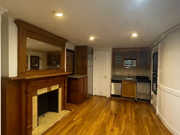 24 W 95th St APT 1F, New York, NY 10025