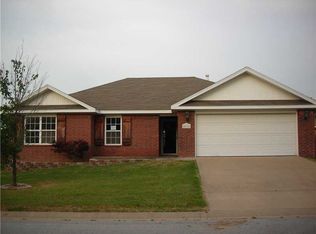 20786 Justin Dr, Springdale, AR 72764