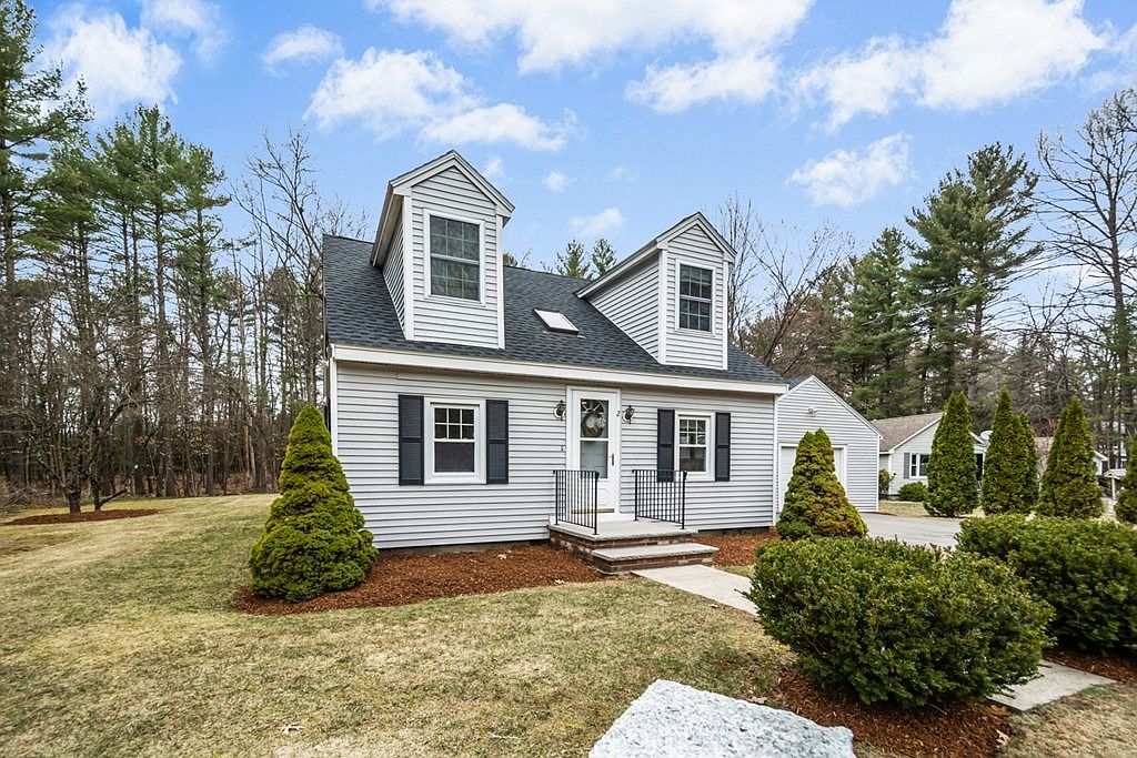2 East St Pepperell Ma 01463 Mls 72637887 Zillow