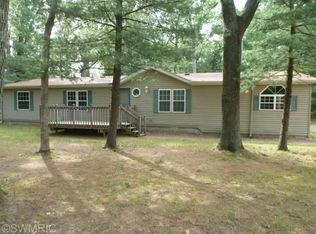 100 Raven Lakes Dr, Muskegon, MI 49442