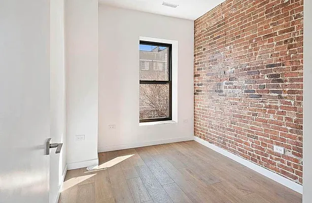 Rented by Reavis | media 14