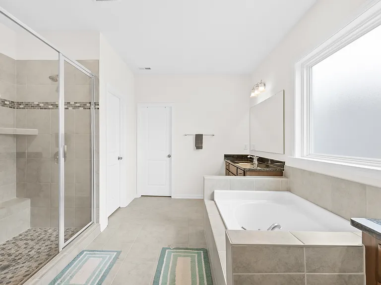 14917 Baldridge Dr — Photo 36