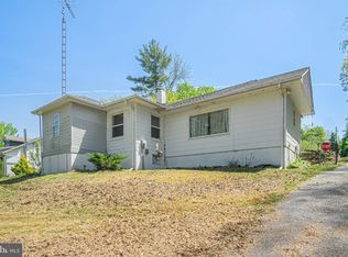 123 Breezewood Dr, Hanover, PA 17331