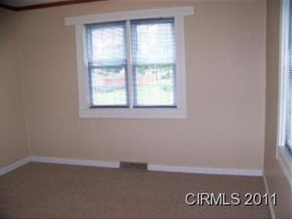 5th image of 321 E South C St