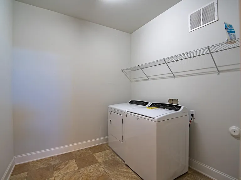 315 View Dr — Photo 7