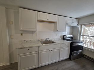 190 Winnikee Ave FLOOR 2, Poughkeepsie, NY 12601