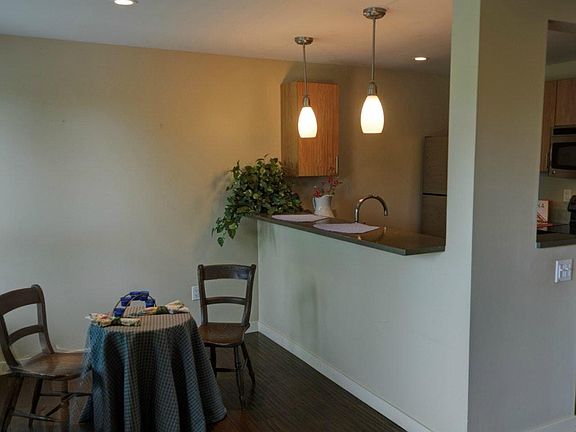 4th image of 15155 NE 82nd St Unit 202