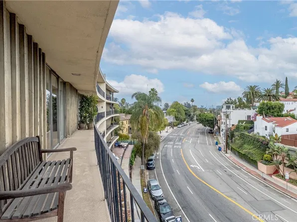 2260 N Cahuenga Blvd APT 401, Los Angeles, CA 90068