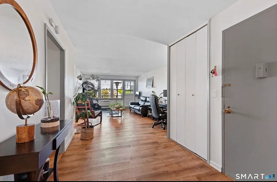 2 bed, 1068 sqft, $2,795 — Photo 4