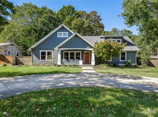 1911 N Austin Dr, Fayetteville, AR 72703