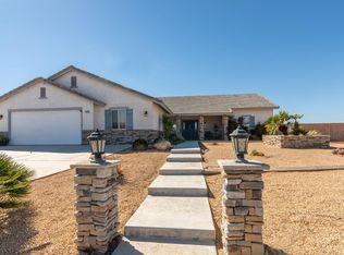 13330 Paraiso Rd, Apple Valley, CA 92308