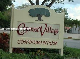 7110 Fairway Dr APT L22, Miami Lakes, FL 33014