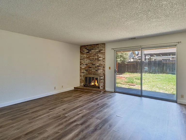 1171 Meadow Gate Dr — Photo 9