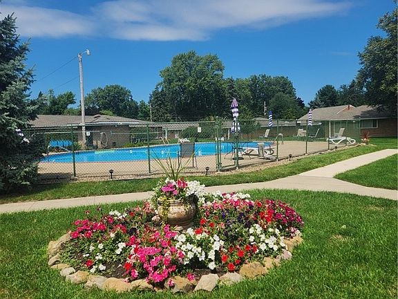 3rd image of 21846 River Oaks Dr #D5