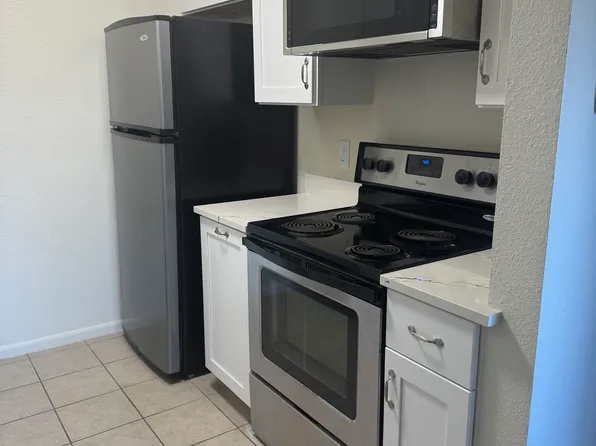 479 Wright St APT 203, Lakewood, CO 80228