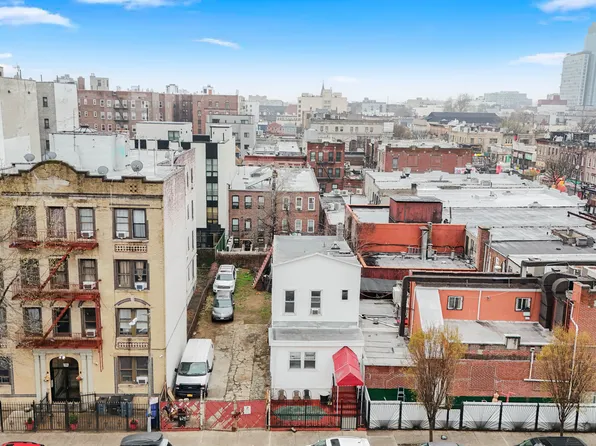 14 East 32nd Street image 9 of 9