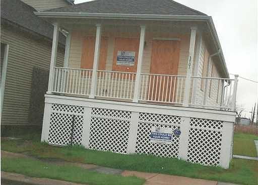 1st image of 3701 Clara St