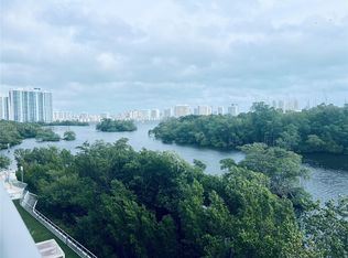 16385 Biscayne Blvd #421A, North Miami Beach, FL 33160