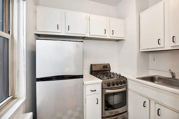 Sold by Keller Williams NYC | media 8