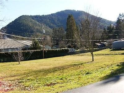 1st image of 1915 SE Portola Dr