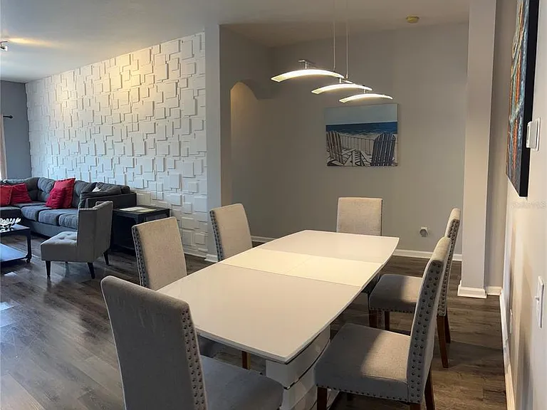 8121 Fan Palm Way — Photo 26