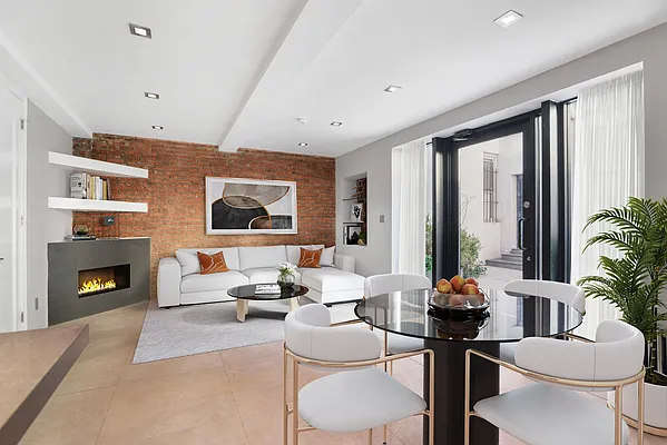 Rented by Compass | media 144