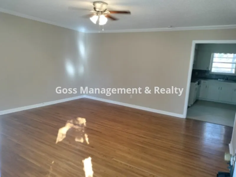 3 bed, 1438 sqft, $1,495 — Photo 2