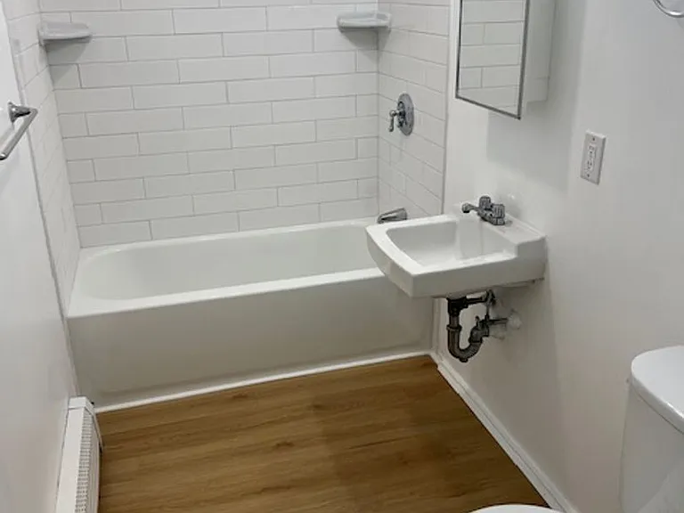 679 Washington St #11 — Photo 6