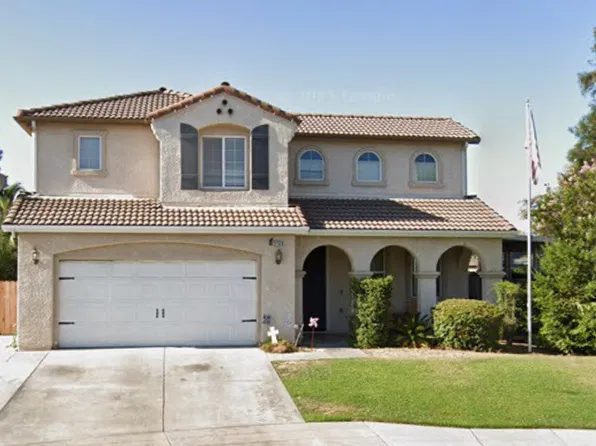 2748 Ashcroft Ave, Clovis, CA 93611