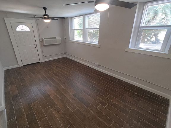 4th image of 2526-30 Bellevue Ave #7175