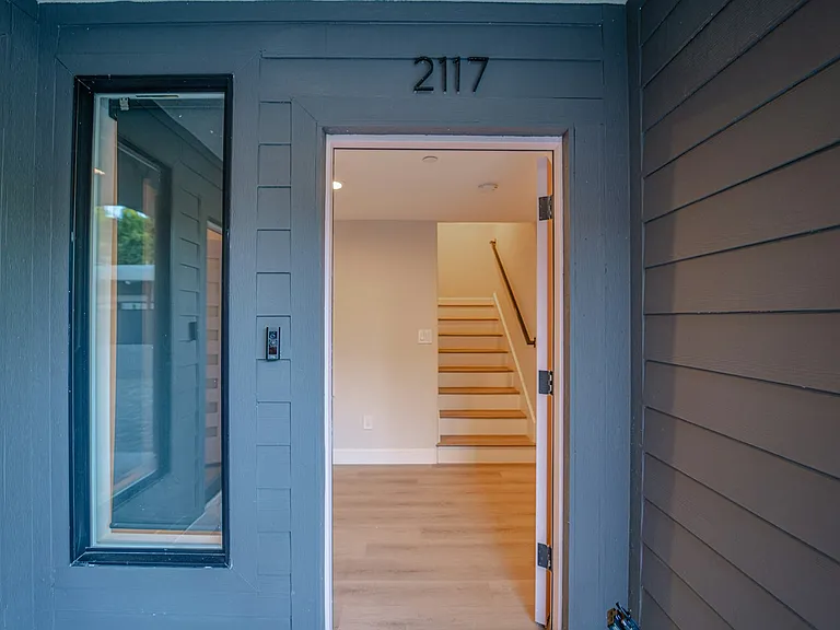 2115 Holly Dr #2117 — Photo 2