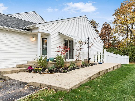 2nd image of 4706 Parrau Dr #60E