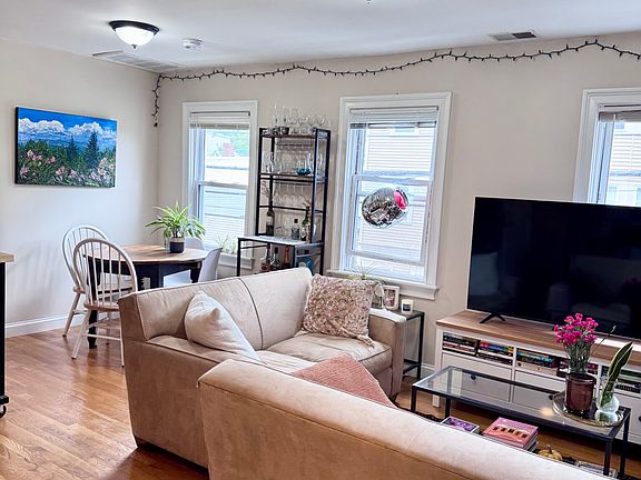 5th image of 171 Thorndike St #2