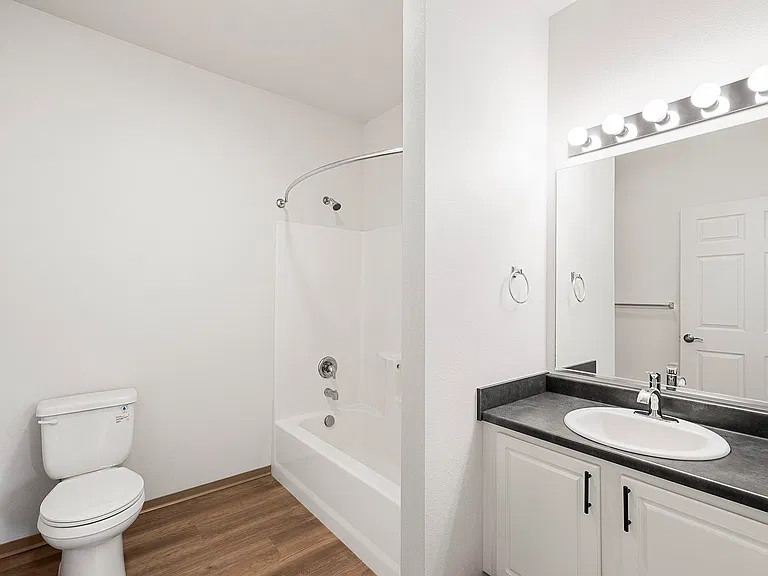 Southwood Park Apartment Homes — Photo 23