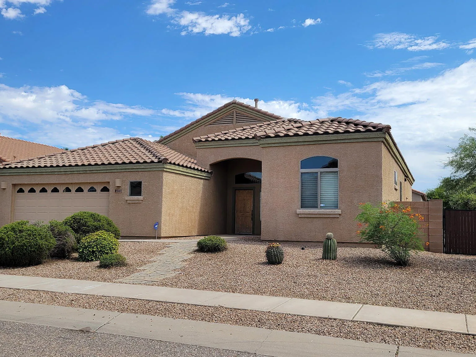 3 bed, 2.0 bath, 1955 sqft, $1,950 — Photo 1