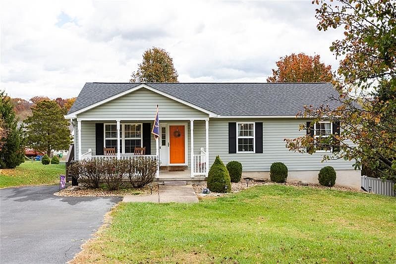 1st image of 51 Pin Oak Ct