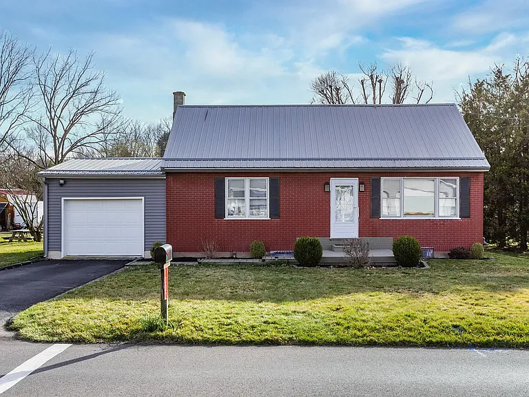 1002 Shakespeare Ave — Photo 25