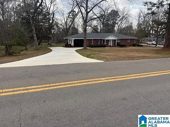 2nd image of 121 High Pine Rd