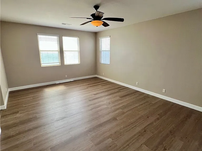6686 Sand Dunes St — Photo 29