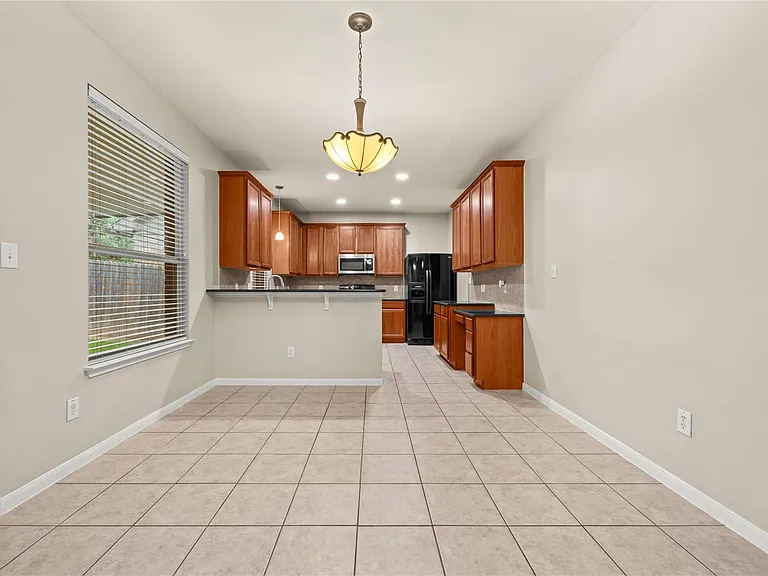 5105 Hibiscus Valley Dr — Photo 9