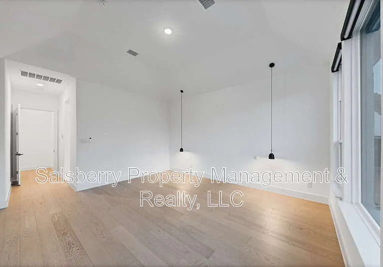 1790 Coopers Hawk Dr — Photo 4