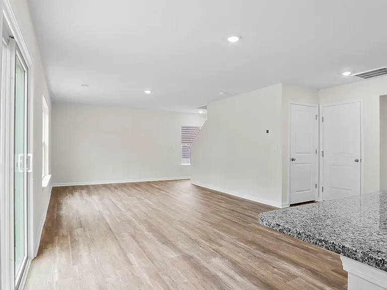 868 Wolverine Ln — Photo 13