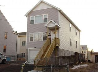 552 E 24th St, Paterson, NJ 07514
