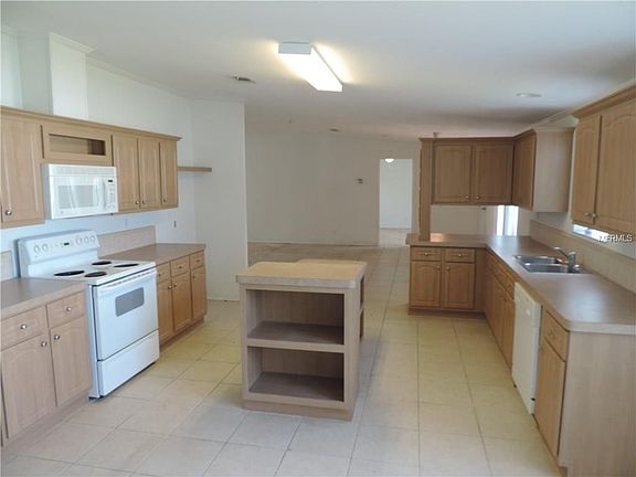4th image of 2626 Sea Oats Cir N