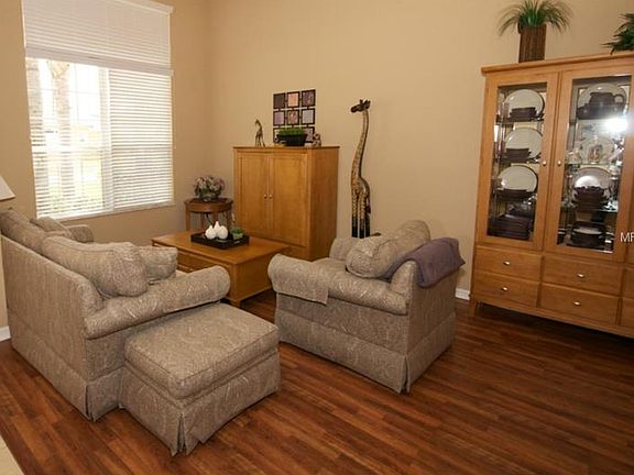 3rd image of 106 Hadley Dr