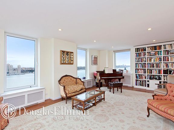 3rd image of 263 W End Ave APT 21B